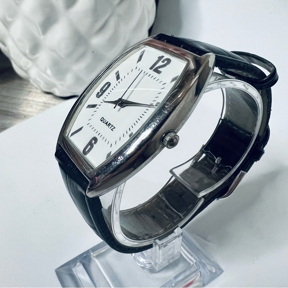 Classic Watch - image 3